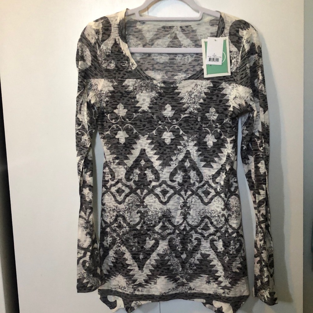 Roper women’s top. Size small.